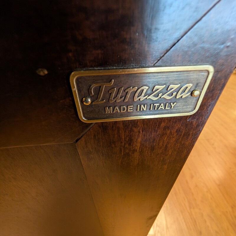 Hekman Turazza Buffet, Carved, 2 Door<br />
75 x 21 x 45h