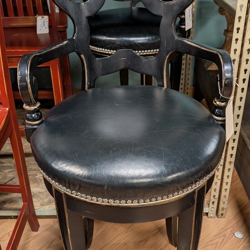 Century Vienna Swivel with Return
Black Distressed
30 seat height
23w x 22d x 49h