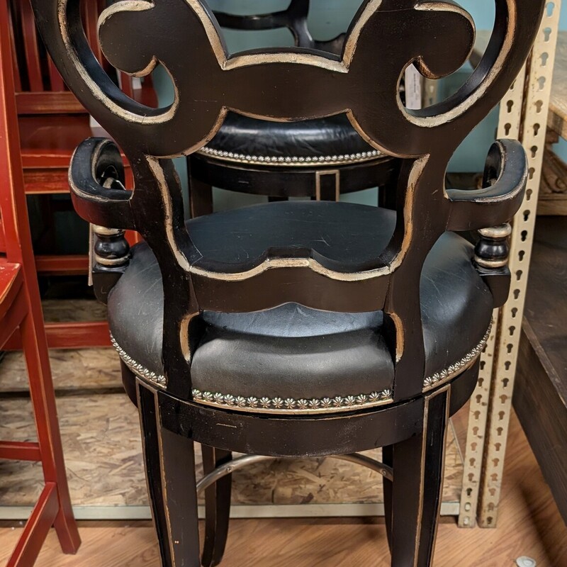 Century Vienna Swivel with Return
Black Distressed
30 seat height
23w x 22d x 49h
