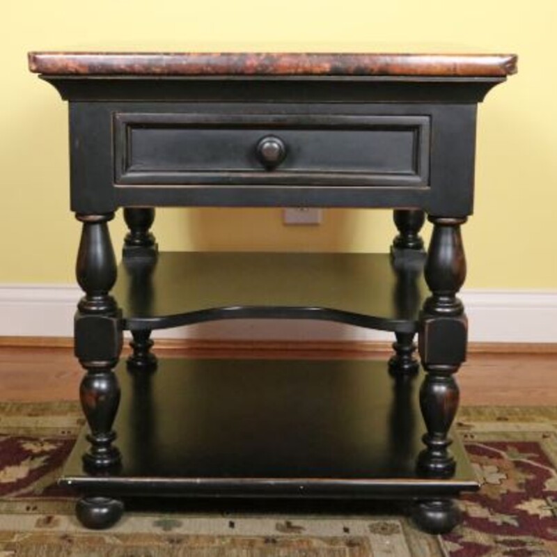 Arhaus Cobrizo Hammered Copper Top End Table
Brown Copper Black Size: 24 x 24 x 26H
As Is - very slight chipping in paint