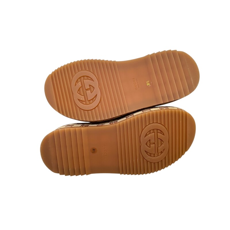 Gucci Angelina Platform Glide Monogram<br />
<br />
Size 38.5<br />
<br />
Code: 573018<br />
<br />
In very good condition. Light scuffs to the bottoms.<br />
<br />
Comes with the original dust bag and box.