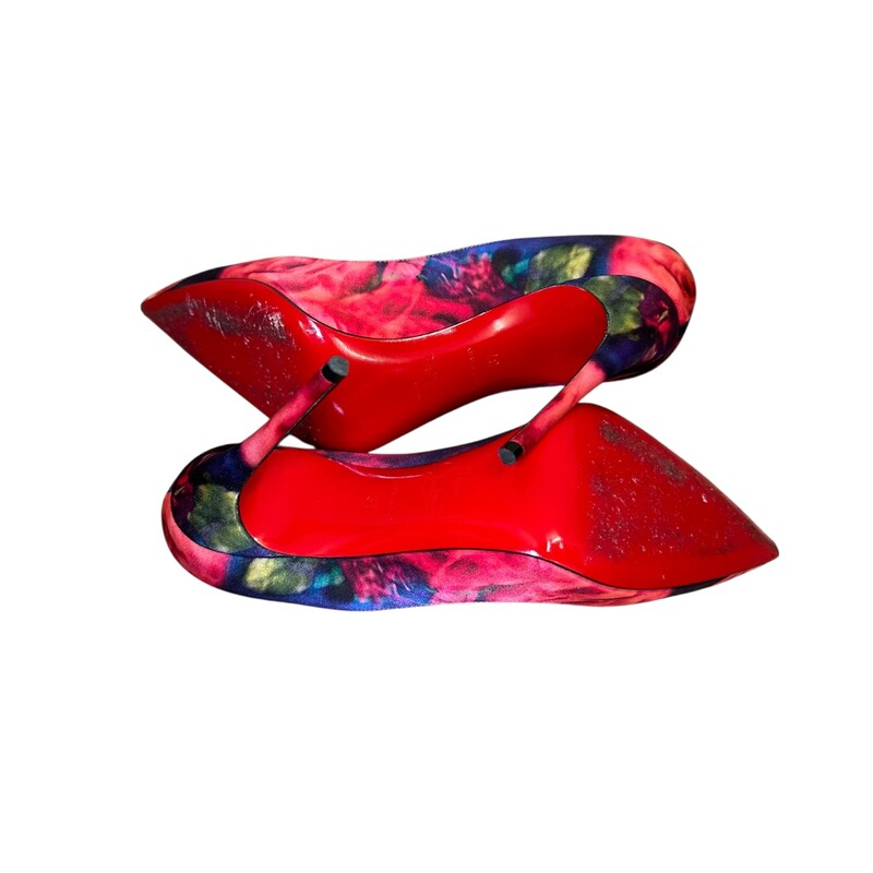 Louboutin So Kate Roses Printed Heels<br />
<br />
Size 37<br />
<br />
In very good condition. Light wear to the bottom of the soles.<br />
<br />
Comes with original dust bag and box.