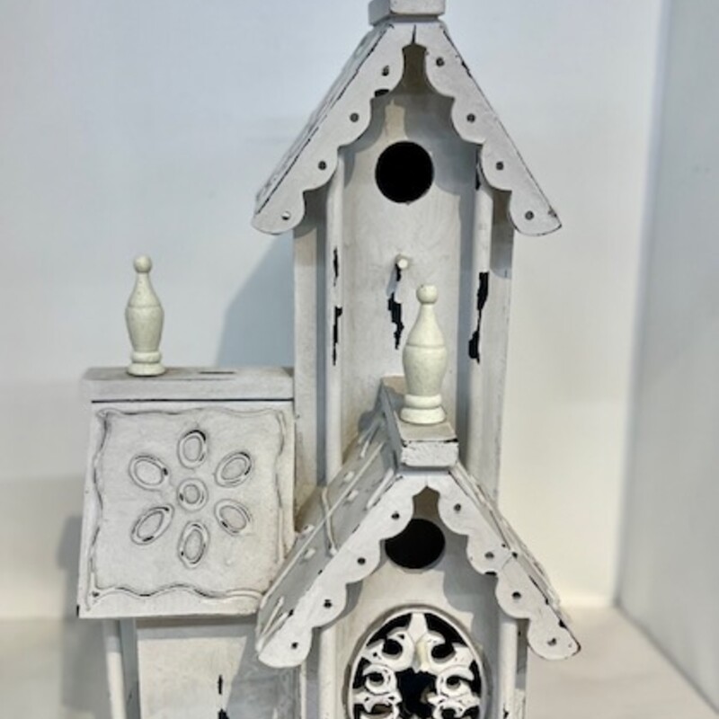 Distress Wood Birdhouse