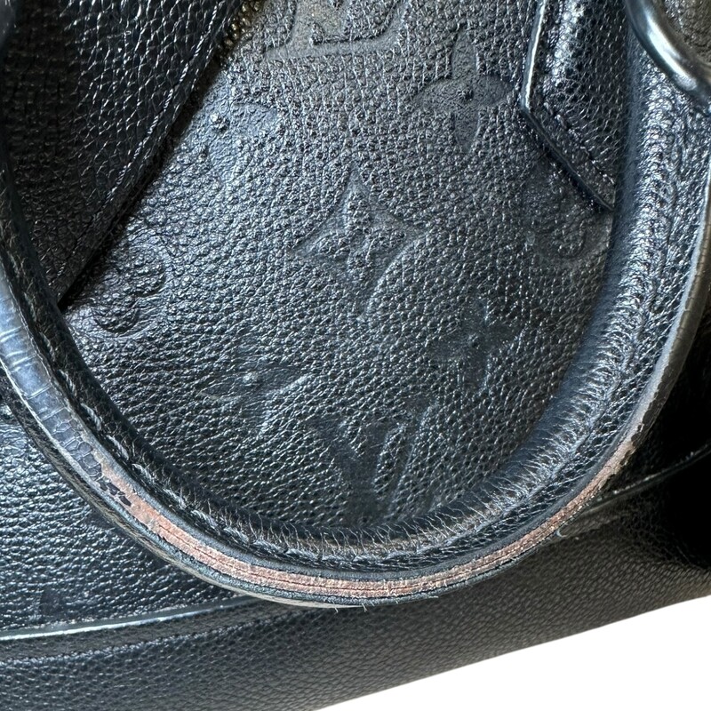 Louis Vuitton Neo Alma, Black, Size: BB<br />
<br />
Date Code: Microchip<br />
<br />
Dimensions:9L x 7 H inches<br />
<br />
In good condition. Some wear on the handle, minor corner wear  and some minor discoloration of the hardware.<br />
<br />
Comes with the original dust bag and box.<br />
<br />
Comes with the original dust bag and box