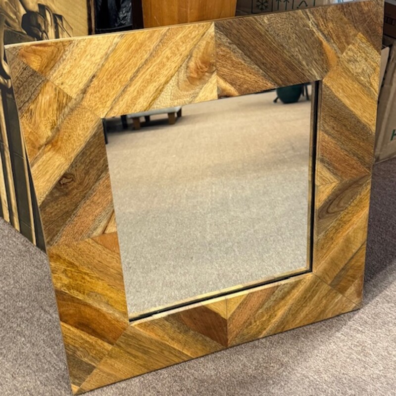 Diagonal Wood
Brown
Size: 21x21H