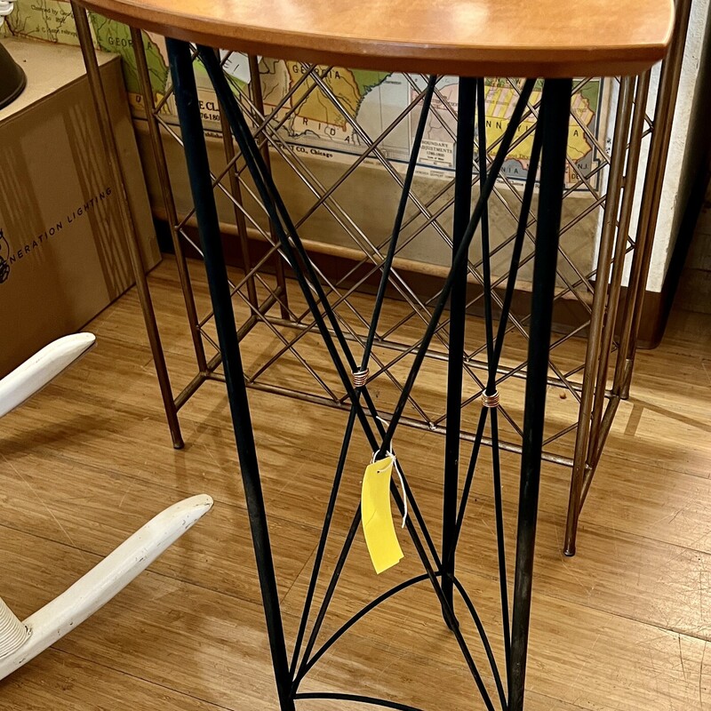 Stand Plant Triangle