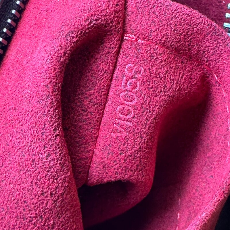 Louis Vuitton Croissant Monogram Hobo Bag<br />
<br />
Date Code: VI0053<br />
<br />
Dimensions:13 W x 11H x 3.5 D inches<br />
<br />
In excellent condition. Faint scratches on the hardware.<br />
<br />
Does nor come with the original dust bag or box.