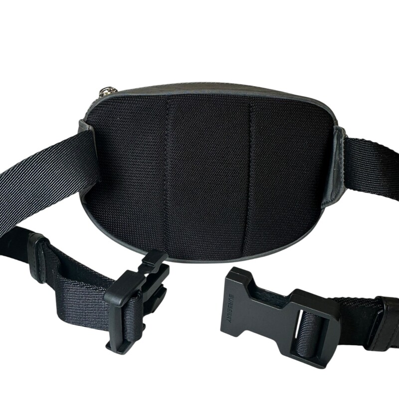 Burberry Cannon Bumbag Fanny pack.<br />
<br />
Dimensions: 7 L x 5 inches<br />
<br />
In very good condition. Some hardware scratches.<br />
<br />
Comes with the original dust bag. No box
