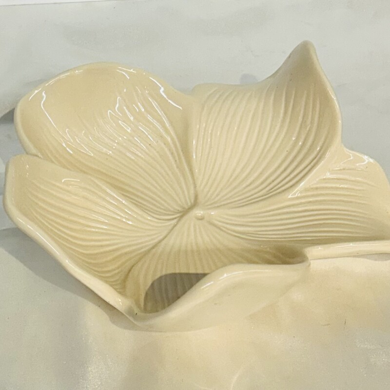 Arhaus Ceramic Flower Bwl
