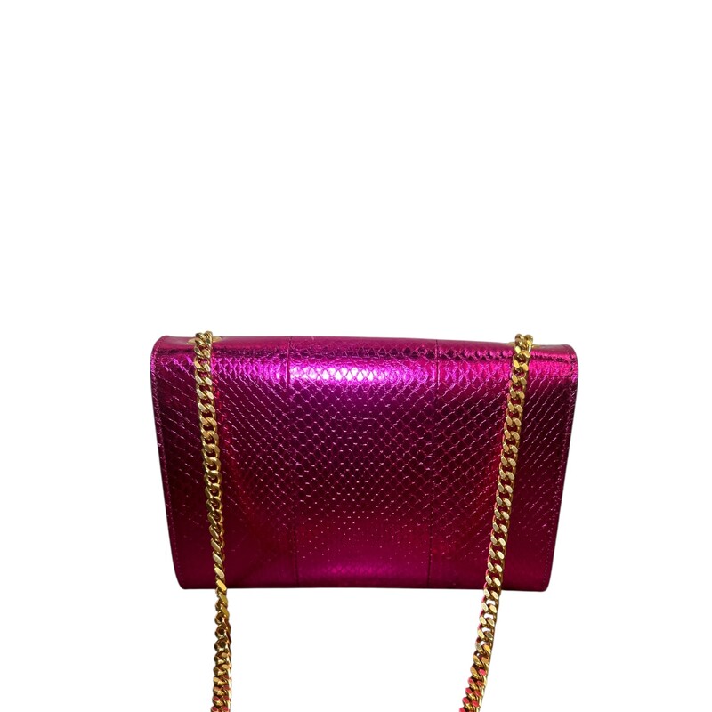 YSL Kate Snakeskin Texture Metallic Pink Small<br />
<br />
Code: PTR469390 1019<br />
<br />
Dimensions:6H x 9.5W x 2.1D.<br />
<br />
In very good condition. Light scuffs to the hardware and light creasing in the interior.<br />
<br />
Comes with the original dust bag and ysl box.