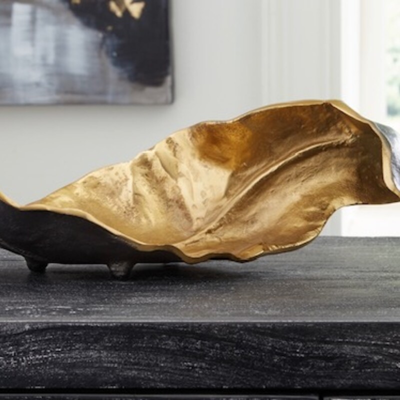 Melinda Leaf Sculpture