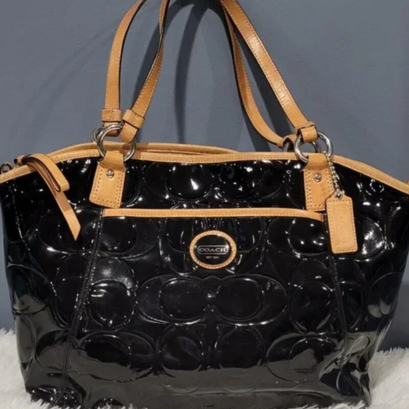 Coach Patent Peyton Handbag
Black and Tan
Size: 17x10H