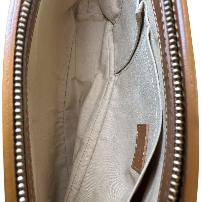 Louis Vuitton Lucille Mini Lin PM Beige<br />
<br />
Code: SR1014<br />
<br />
Dimensions:<br />
Length: 11.25 in<br />
Width: 3.25 in<br />
Height: 7.5 in<br />
Drop: 8 in<br />
<br />
In very good condition. Light creasing to the bag.<br />
<br />
Does not come with the original dust bag or box.