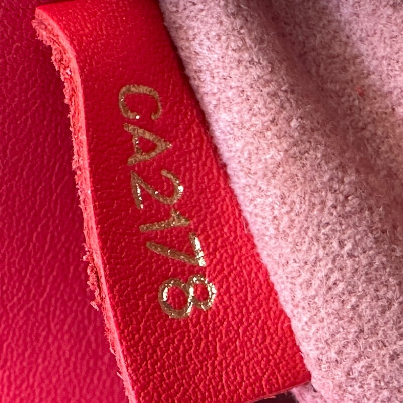 Louis Vuitton Tuileries Besace Kabuki<br />
<br />
Code:CA2178<br />
<br />
Dimensions:<br />
Base length: 11 in<br />
Height: 10.25 in<br />
Width: 4.25 in<br />
Drop: 6.25 in<br />
Drop: 19.25 in<br />
<br />
In very good condition. Light marks to the interior and