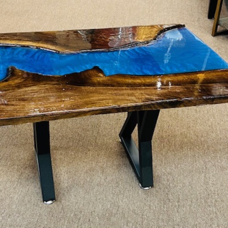 Artisan Walnut EpoxyTable
Solid Walnut with Blue Resin Black Iron Legs
Size: 31x19x17H
Local Walnut/Local Artist