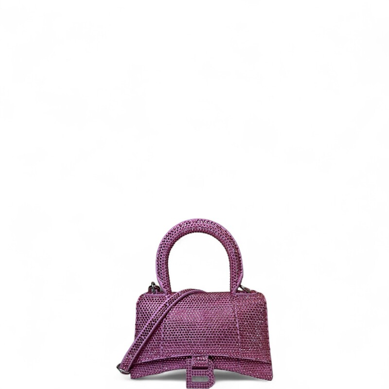 Balenciaga Hourglass XS Hangbag Pink Crystal

Dimensions:
5.1H 7.4W 3.1D

In excellent condition.

Does not come with the original dust bag or box.
