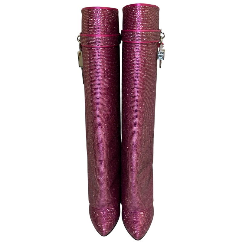 Givenchy Shark Crystal Pink<br />
<br />
 Size: 38.5<br />
<br />
In excellent condition. Like new<br />
<br />
Does comes with the original dust bag and box.