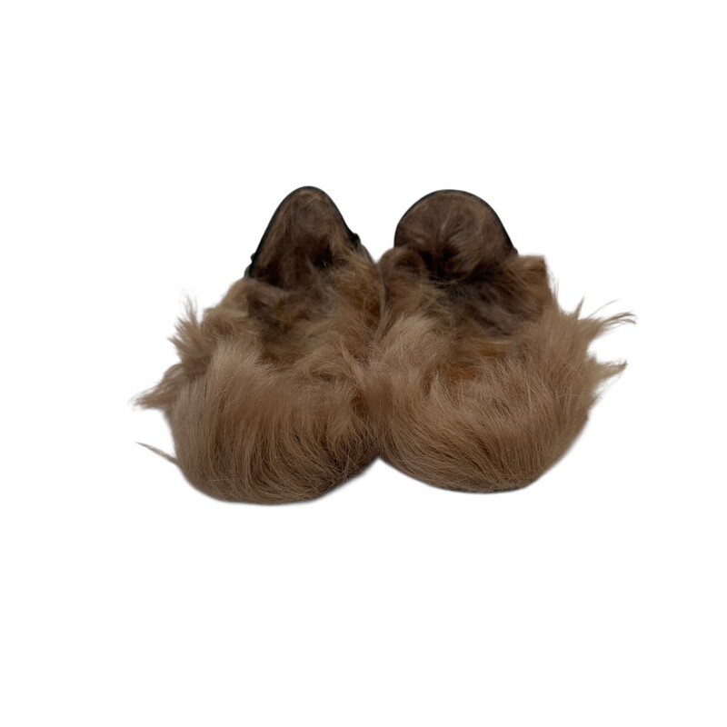 Gucci Princetown Fur Black Mules<br />
<br />
Size: 38<br />
<br />
In good condition. Creasing to the upper leather. Light wear to the bottom of the soles.<br />
<br />
Comes with the original dust bag and box.