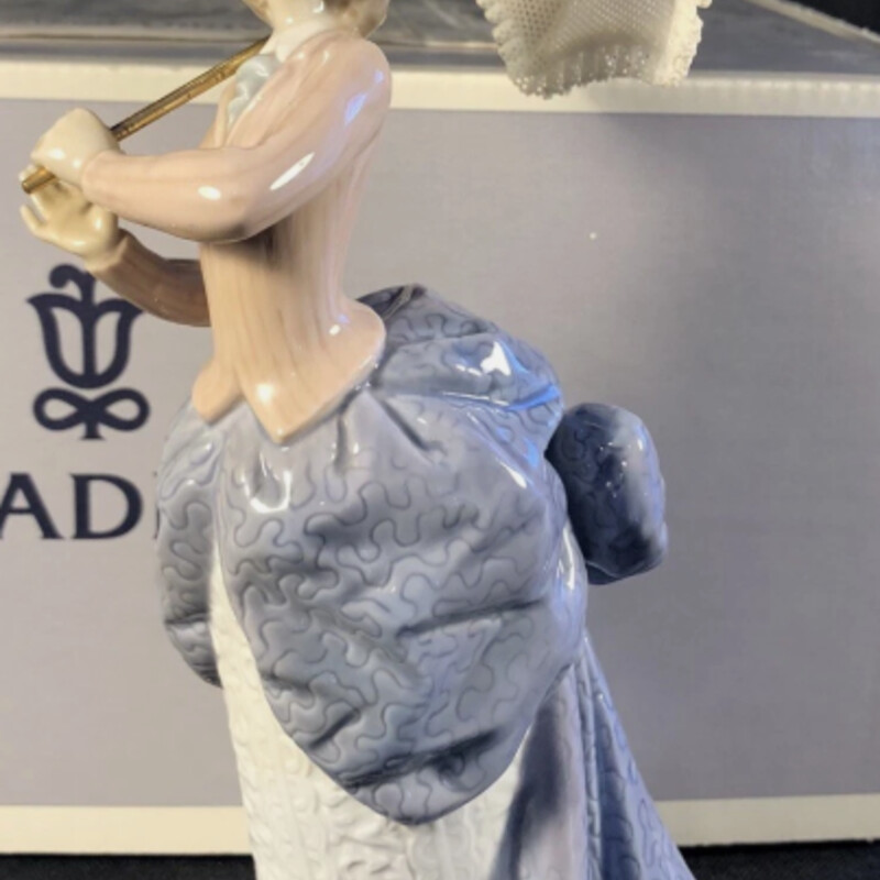 Lladro VictorianPromenade