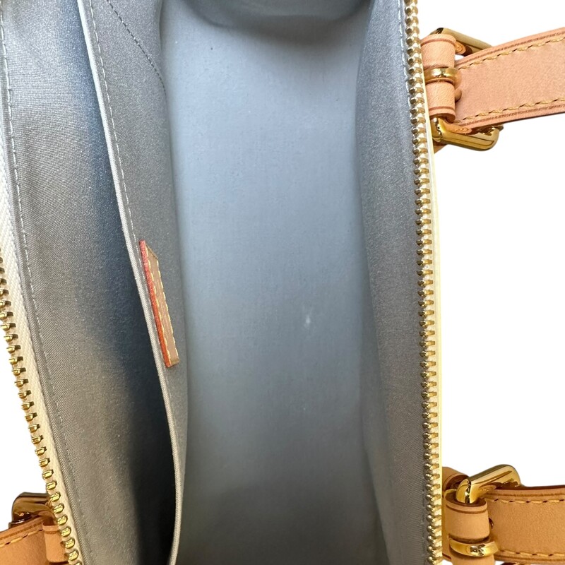 Louis Vuitton Rosewood Vernis Cream<br />
<br />
Code: FL1027<br />
<br />
Dimensions:<br />
Length: 12.5 in<br />
Height: 6 in<br />
Width: 5.5 in<br />
Drop: 8.5 in<br />
<br />
In very good condition. Light discoloration throughout the bag.<br />
<br />
Comes with the original dust bag. No box.