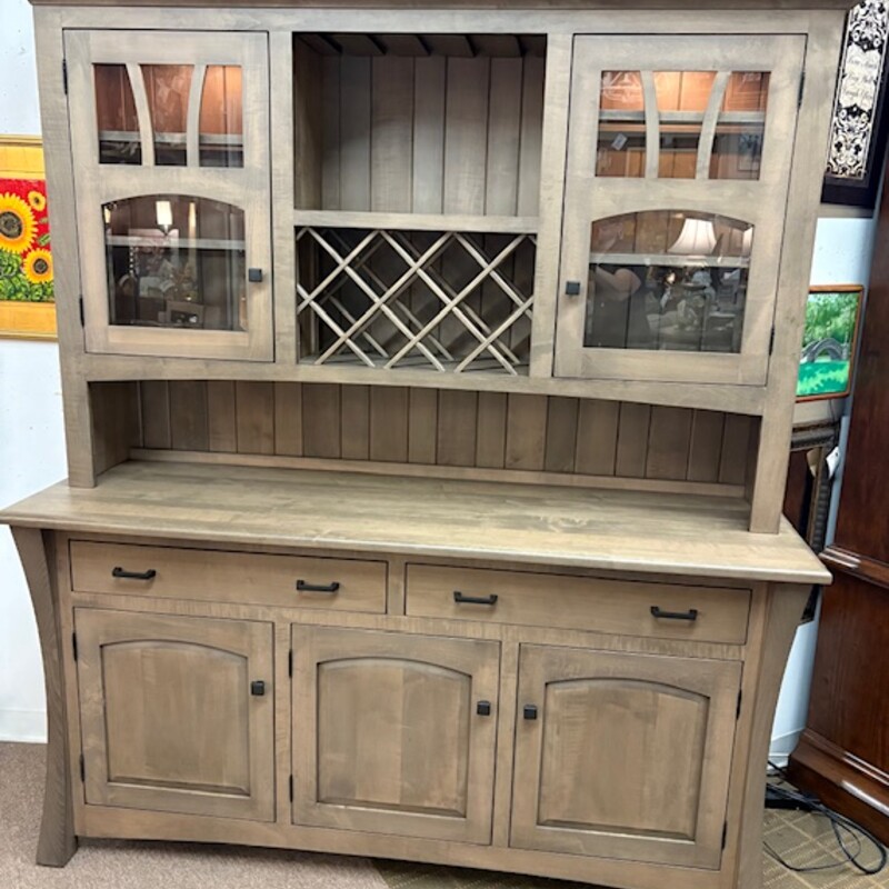 Amish Maple 2pc Lit Hutch