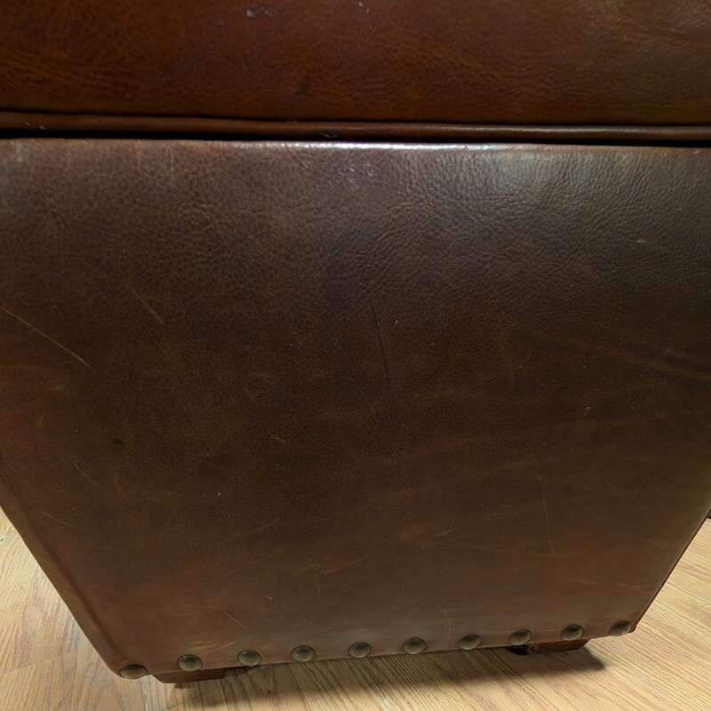 Leather Cube W/Storage, Brown<br />
22 square x 20h