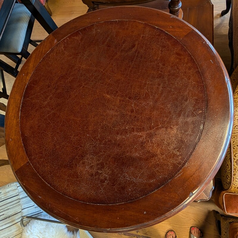 South Cone Side Table, Round, Shelf<br />
27 Round x 28h