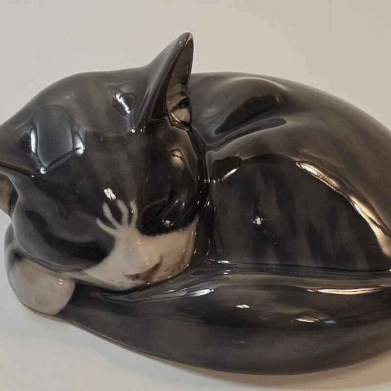 RoyalCopenhagen CatSleep
