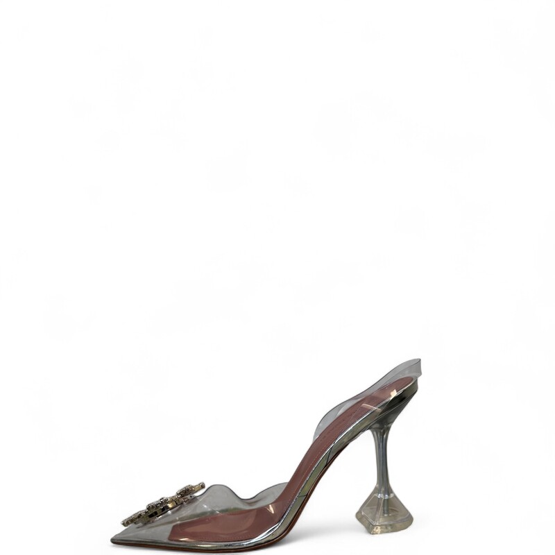 Amina Mauddi Begum Crystal Clear

Size 37

In very good condition. Light scuffs to soles.

Does not come with the original dust bag or box.