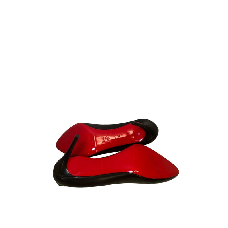 Christian Louboutin Pigalle Follie 100 Leather Heels<br />
<br />
Size 38<br />
<br />
In very good condition. Some minor marks on the leather.<br />
<br />
Does not come with the original dust bag or box.