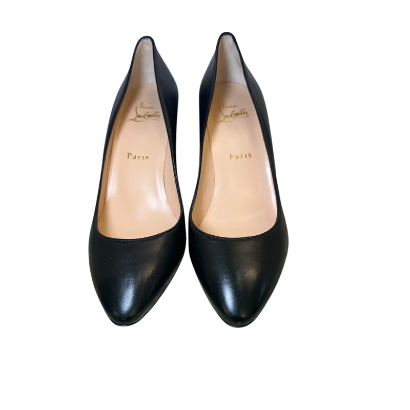 Christian Louboutin Pigalle Follie 100 Leather Heels

Size 38

In very good condition. Some minor marks on the leather.

Does not come with the original dust bag or box.