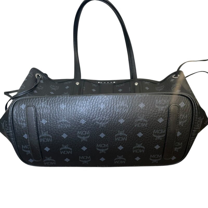 MCM Liz Reversible Tote Black<br />
<br />
Dimensions:14.2W x 6.7D x 11H<br />
<br />
In excellent condition.<br />
<br />
Does not come with the original dust bag and no box.