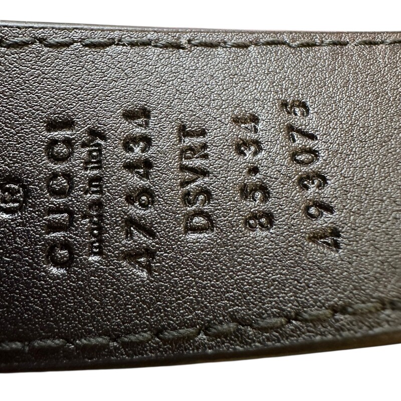 Gucci Marmont Belt Bag Black

Code:476434 493075

Dimensions:
Length: 7.25 in
Height: 4.5 in
Width: 1.75 in
Longest length : 40 in

In very good condition. Light scuffs to the hardware.