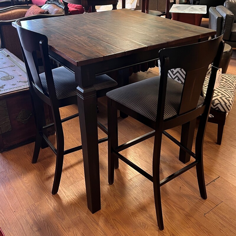 Arhaus Pub Table, 2 Stool, Square
40 Square x 42h