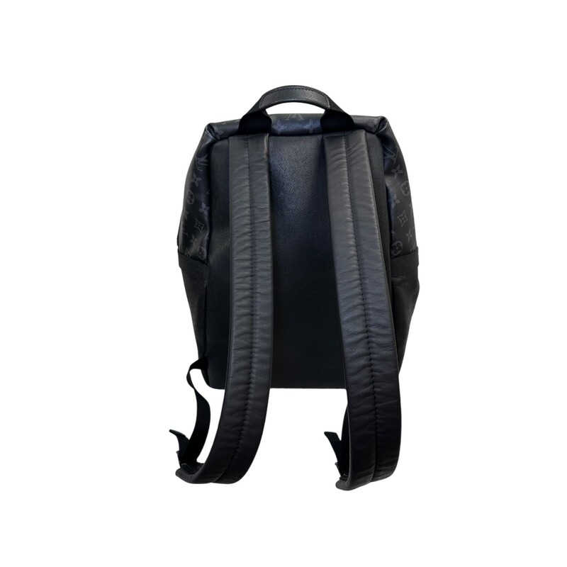 Louis Vuitton Discovery Taigrama Backpack

Date Code: Microchip

Dimensions: 11.4 L x 15 H x 7.9 W inches

In excellent condition. Like new


Does not come with the original dust bag or box.
