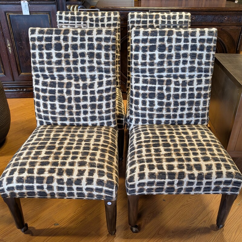 Tom Filicia Brattle Road, Vanguard,  Set Of 4
Handle on top
22 x 24 x 39h