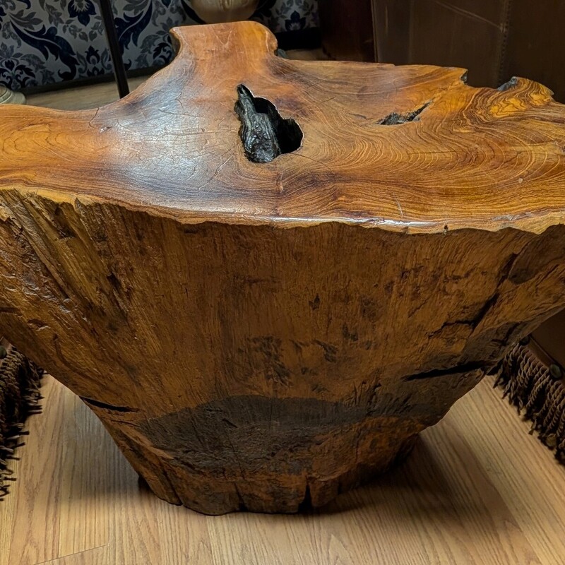 Tree Trunk Side Table
18 x 28 x 19h