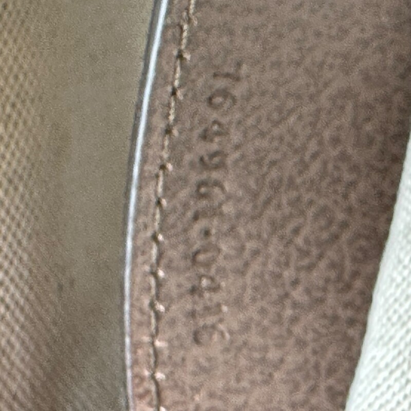 Gucci Ophidia Pouchette Crossbody<br />
<br />
Serial Code:GUE377828.0121<br />
<br />
Dimensions:8.5 L x 5.5 H inches<br />
<br />
In very good condition. Light scratching on the hardware.<br />
<br />
Does not come with the original dust bag or box