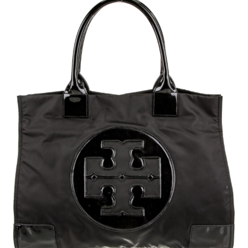 Tory Burch Nylon Handbag
Black Nylon
Size: 13x5x10H
Retail $240