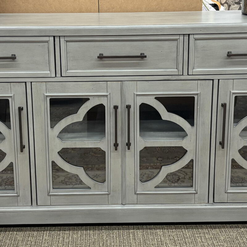 Tablero Accent Cabinet