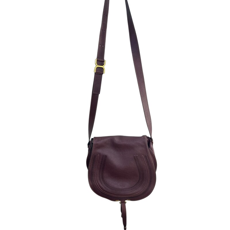 Chloe Marcie Medium Maroon Crossbody

Code: 04-18-63-65

Dimensions:
Length: 12 in
Height: 9.25 in
Width: 4 in
Drop: 20 in

In good condition. Light creasing to the bottom of the handbag.  Wear to the strap.

Does not come with the original dust bag or box.