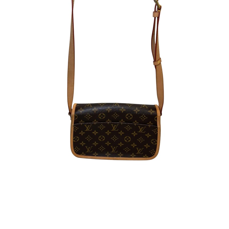 Louis Vuitton Sologne Monogram Crossbody<br />
<br />
Date Code: TJ1100<br />
<br />
Dimensions:<br />
Base length: 10.5 in<br />
Height: 7 in<br />
Width: 3.5 in<br />
Drop: 20.5 in<br />
<br />
In very good condition. Light patina and water marks on the leather.<br />
<br />
Does not come with the original dust bag or box.