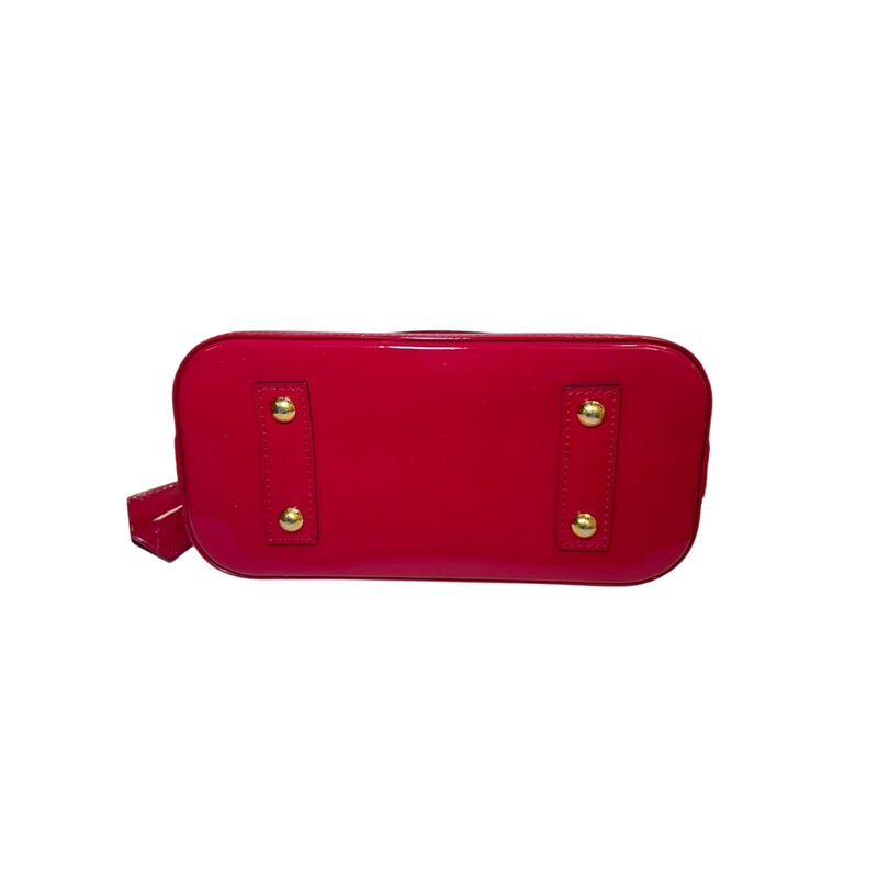 Louis Vuitton Alma BB Fuchsia Pink Vernis<br />
<br />
Date Code:<br />
SD4103<br />
<br />
Dimensions:<br />
9W x 7H x 4.5D<br />
4 handle drop<br />
22 strap drop<br />
<br />
In very good condition. Major stain in the interior side of bag. Comes with the lock and keys.<br />
<br />
Does not come with the original dust bag or box.