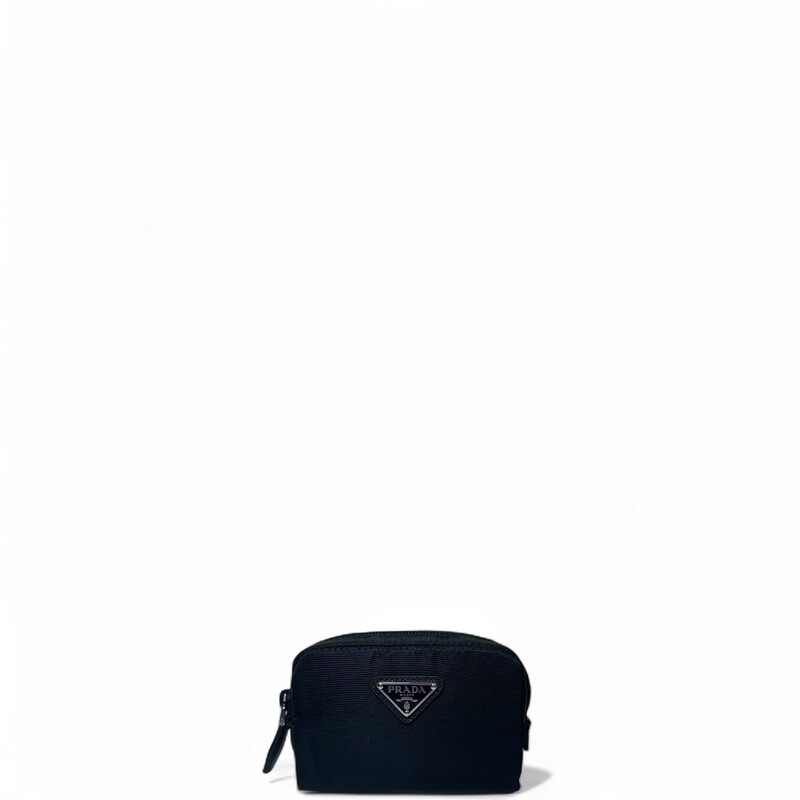 Prada Nylon Pouch

Factory Code: 42

Dimensions: 5 L x 3 H inches

In excellent condition. Like new

Does not come with the original dust bag or box.