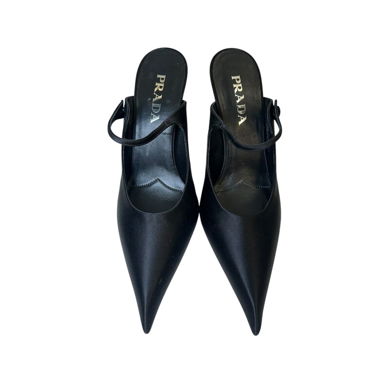 Prada Modellerie Pointed Satin Heels<br />
<br />
Size: 39<br />
<br />
In excellent/ very good condition. Light wear to the soles.<br />
<br />
Does not come with the original dust bag or box.