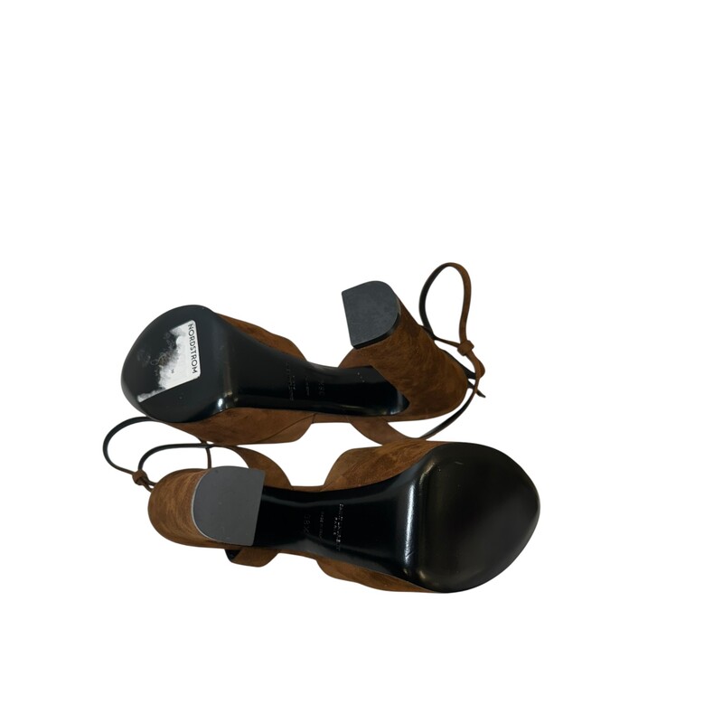 Saint Laurent Jodie Platform Sandals Color: Land<br />
<br />
Size: 38.5<br />
<br />
Code: SV701788<br />
<br />
In very good condition. Light wear to the suede.<br />
<br />
Does not come with the original dust bag or box.