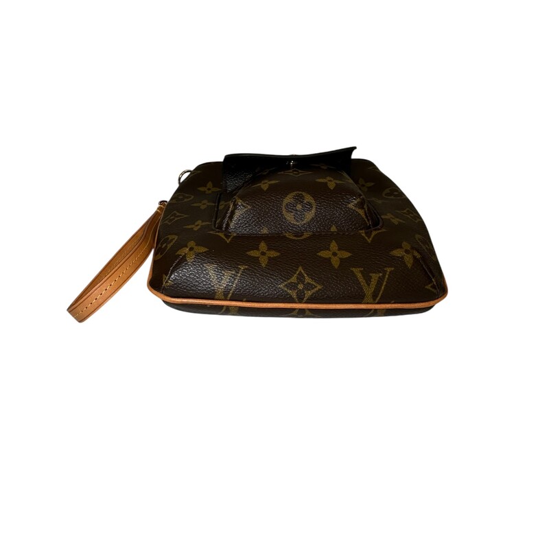 Louis Vuitton Partition Monogram Wristlet<br />
<br />
Date Code: MI0043<br />
<br />
Dimensions:<br />
Base length: 7 in<br />
Height: 6.75 in<br />
Width: 1.25 in<br />
Drop: 7.5 in<br />
<br />
In very good condititon. Light creasing to the bag and patina to the trim.