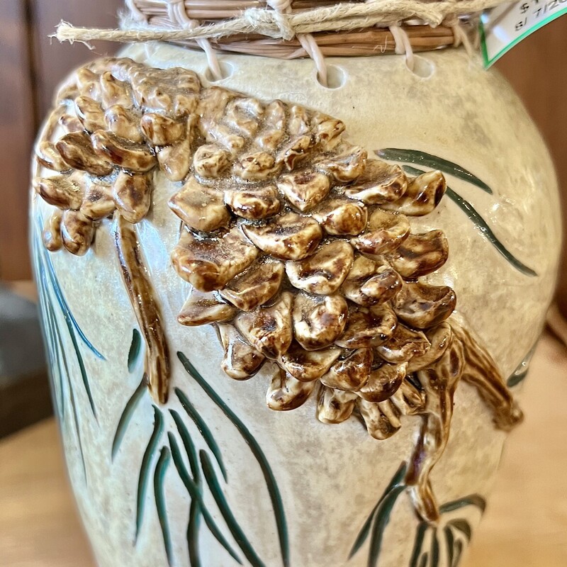 Vase Pinecone