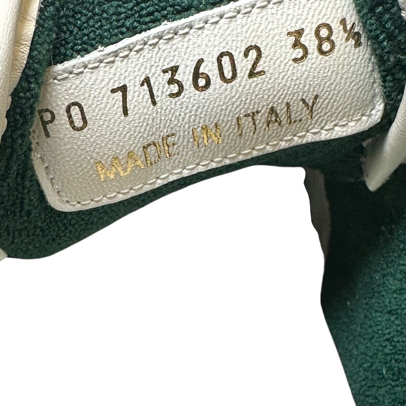 Saint Laurent SL/61 Perforated Green Sneakers<br />
<br />
Size: 38.5<br />
<br />
Code:<br />
P0 713602<br />
<br />
In very good condition. Light wear to interior and scuffs on sides.<br />
<br />
Does not come with the original dust bag or box.