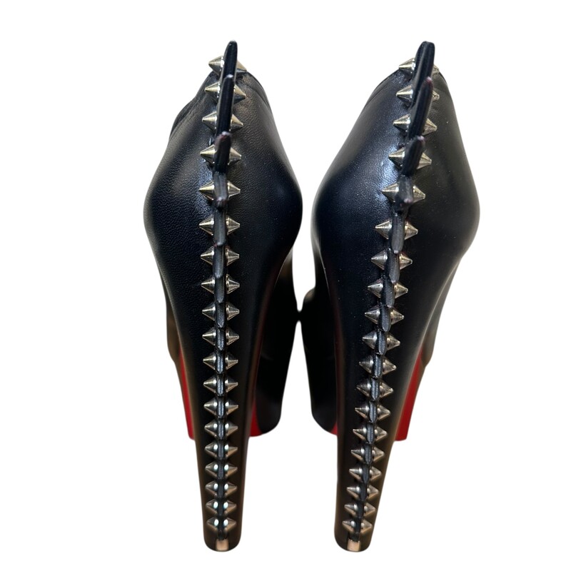 Louboutin Electropump Platform Spiked Heels Leather<br />
<br />
Size 38.5<br />
<br />
In very good condition. Light wear to the bottom of the heels and interior of soles.<br />
<br />
Comes with the original dust bag and box.